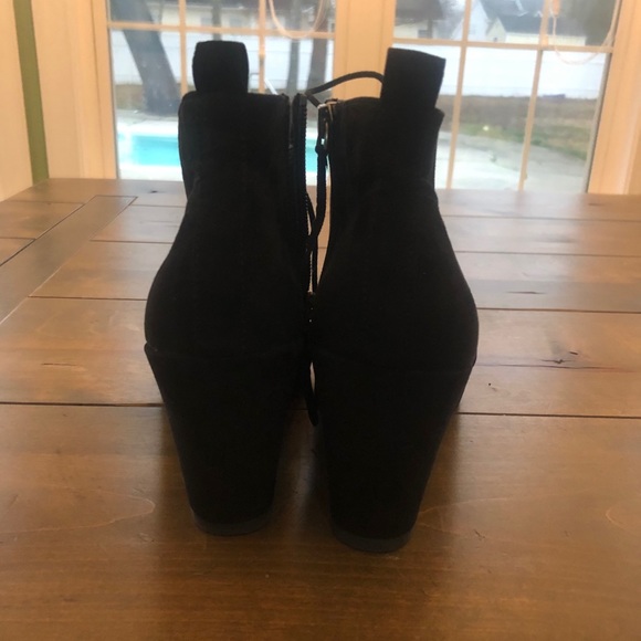 Dolce Vita Wedge Booties - Picture 4 of 6